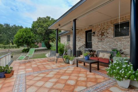 510 Rudeloff Seguin TX 78155
