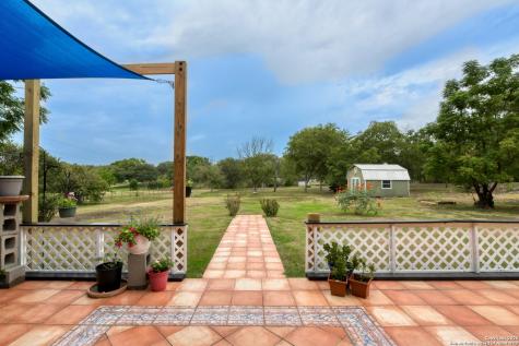 510 Rudeloff Seguin TX 78155