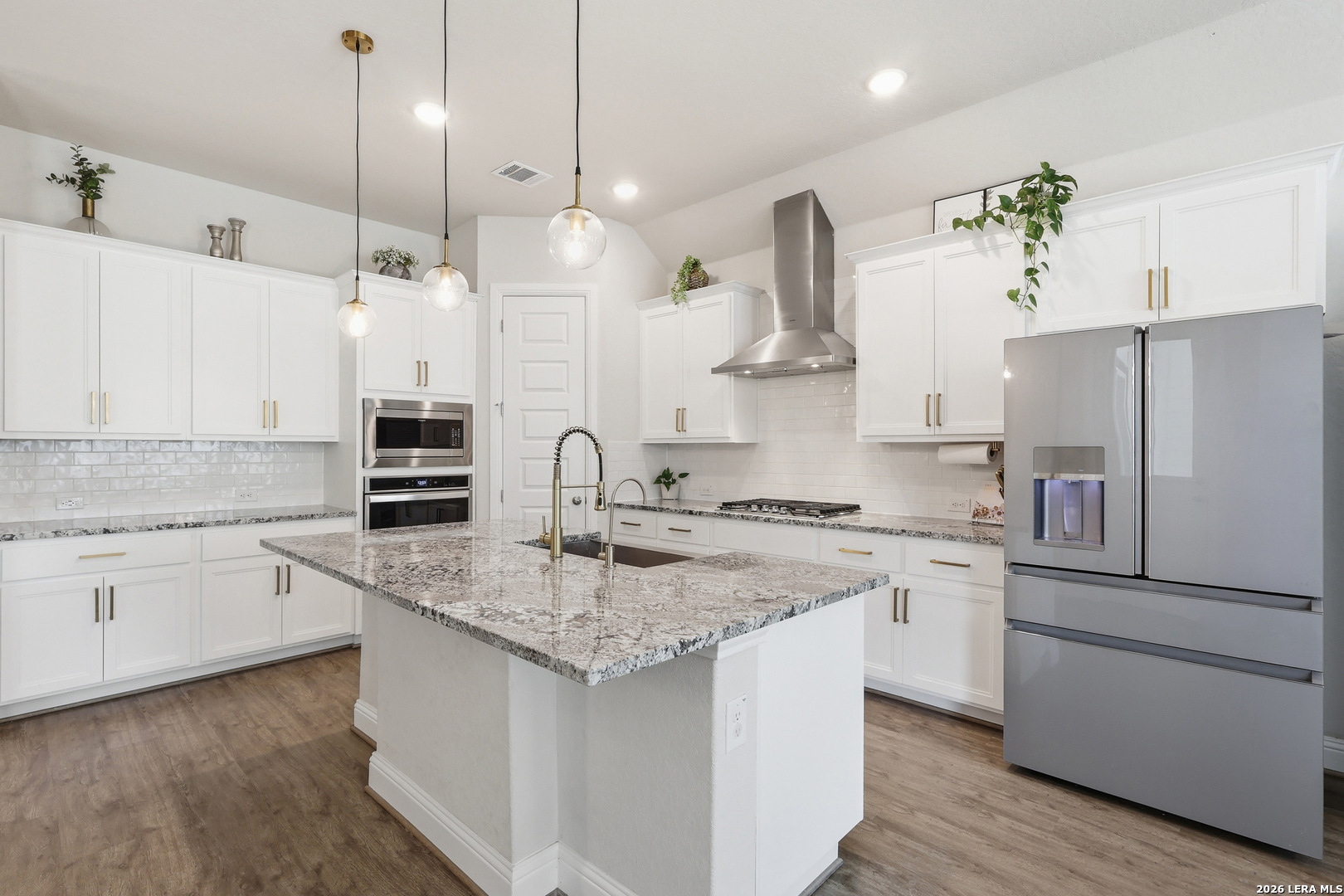 8596 Stackstone Schertz TX 78154