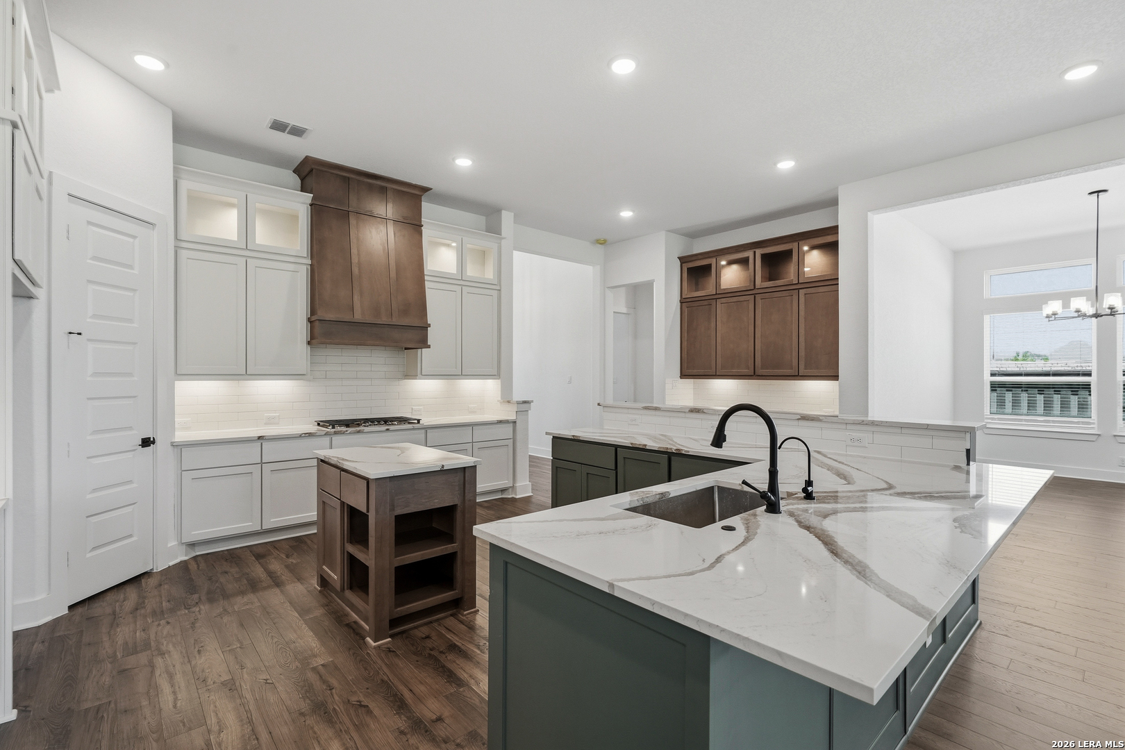 2402 Altiplano San Antonio TX 78245