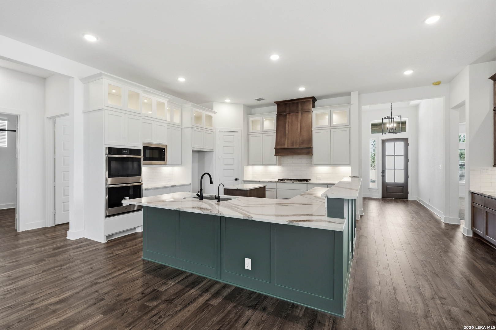 2402 Altiplano San Antonio TX 78245