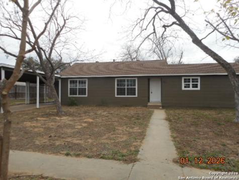 1012 Anna Drive Pleasanton TX 78064