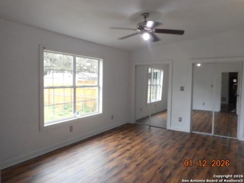 1012 Anna Drive Pleasanton TX 78064
