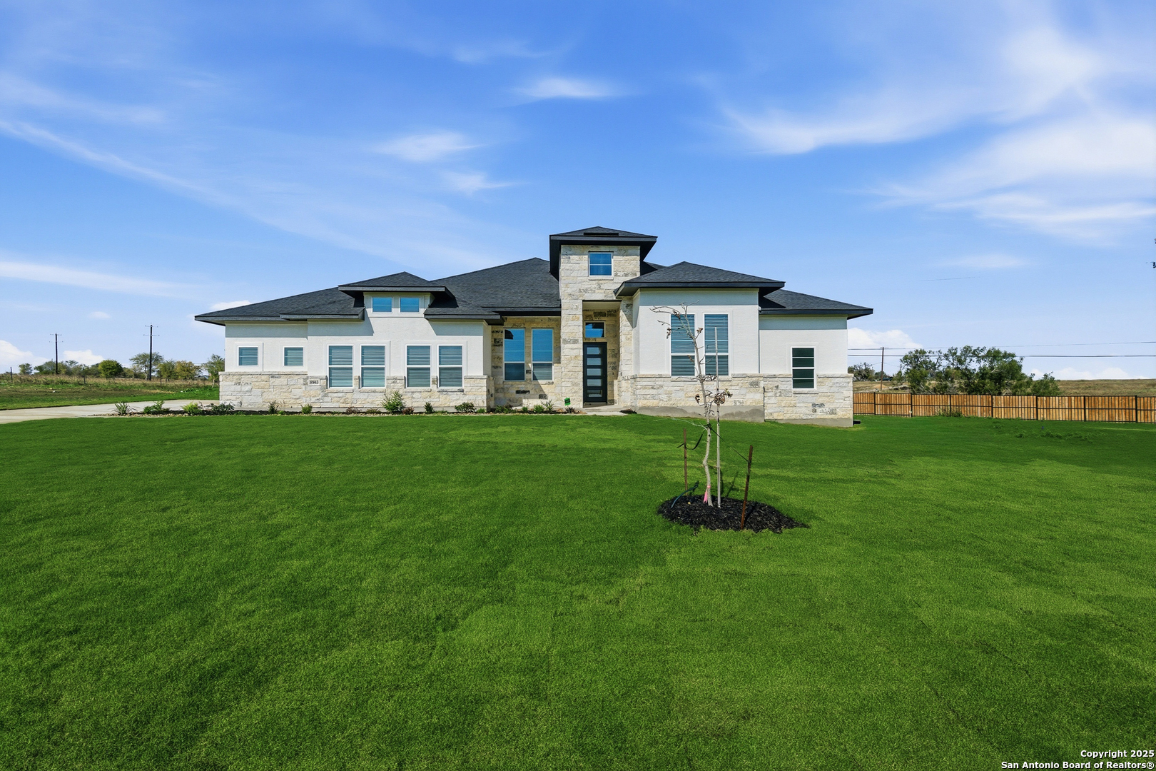8903 Arroyo Grove San Antonio TX 78263