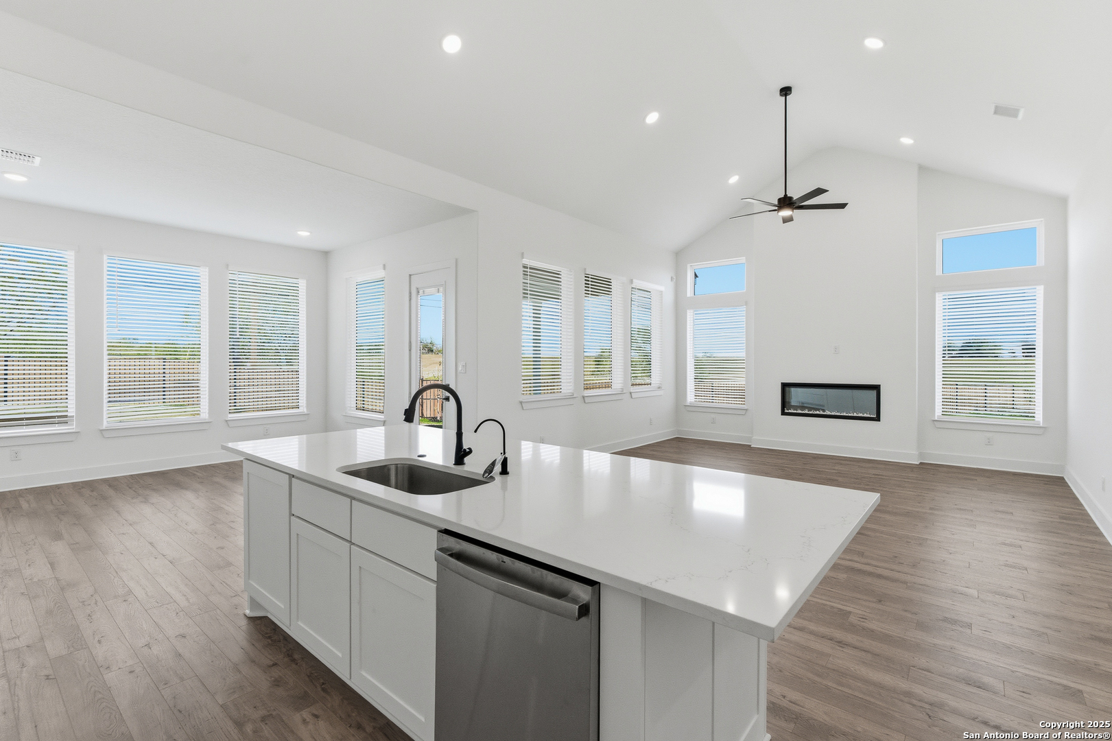 8903 Arroyo Grove San Antonio TX 78263
