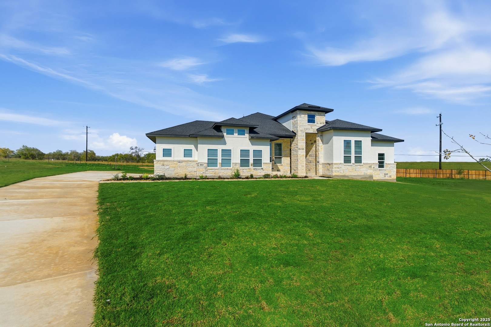 8903 Arroyo Grove San Antonio TX 78263