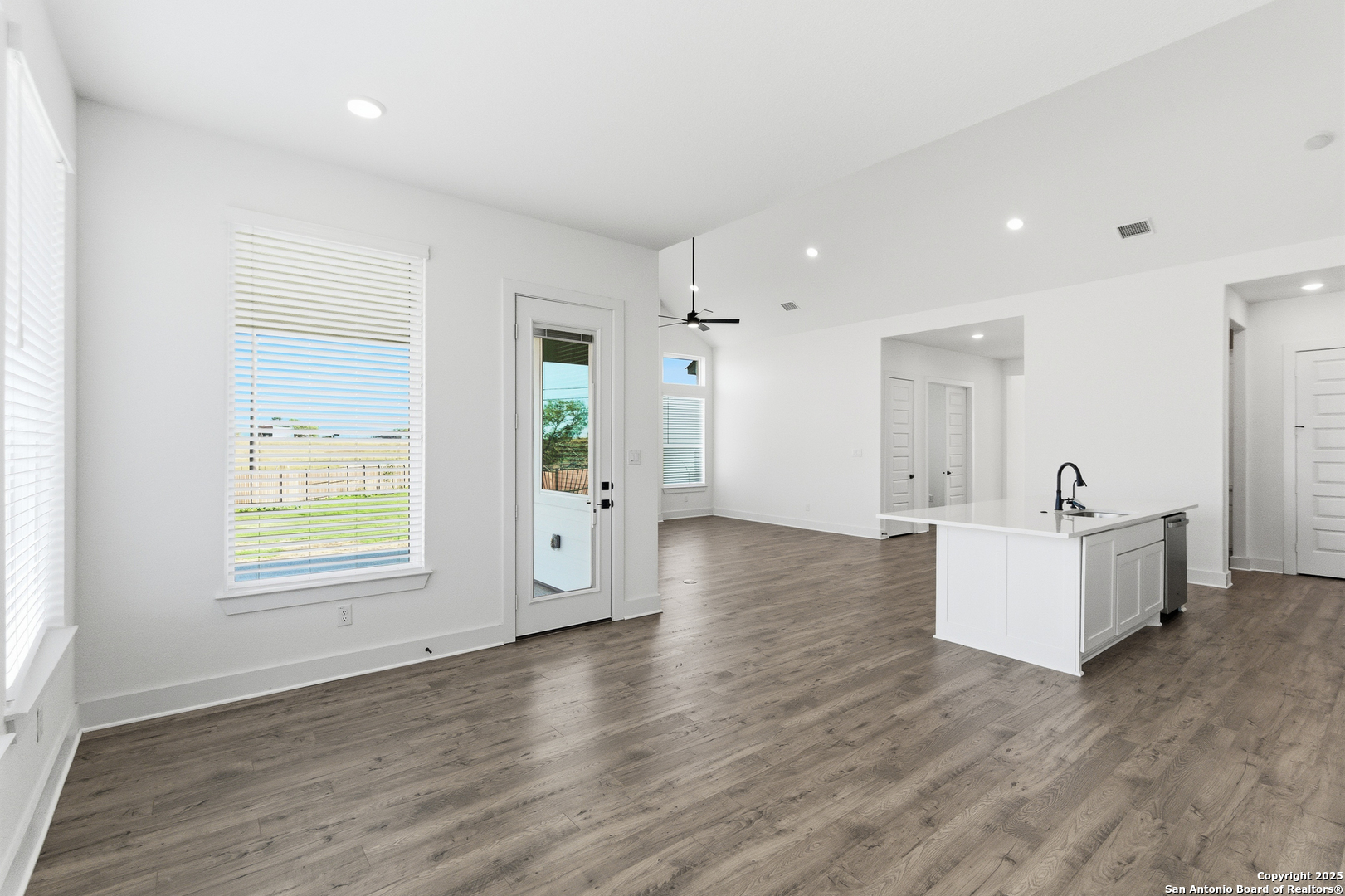 8903 Arroyo Grove San Antonio TX 78263