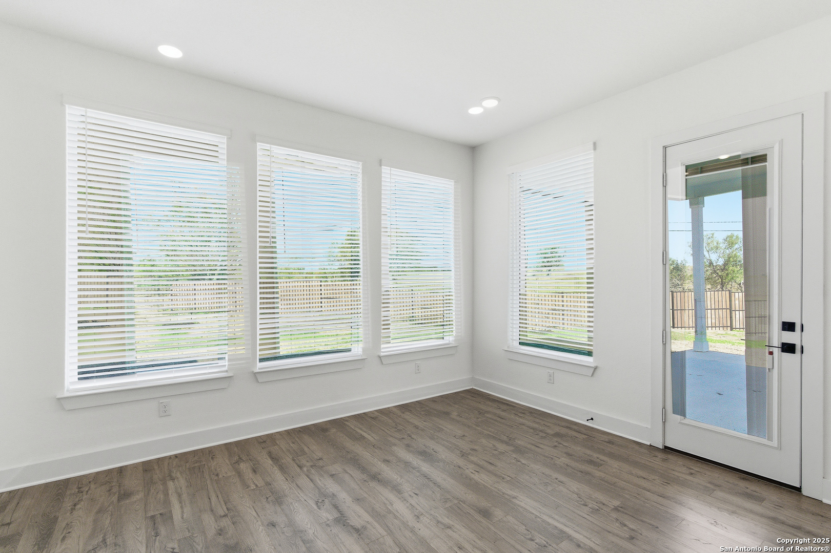 8903 Arroyo Grove San Antonio TX 78263