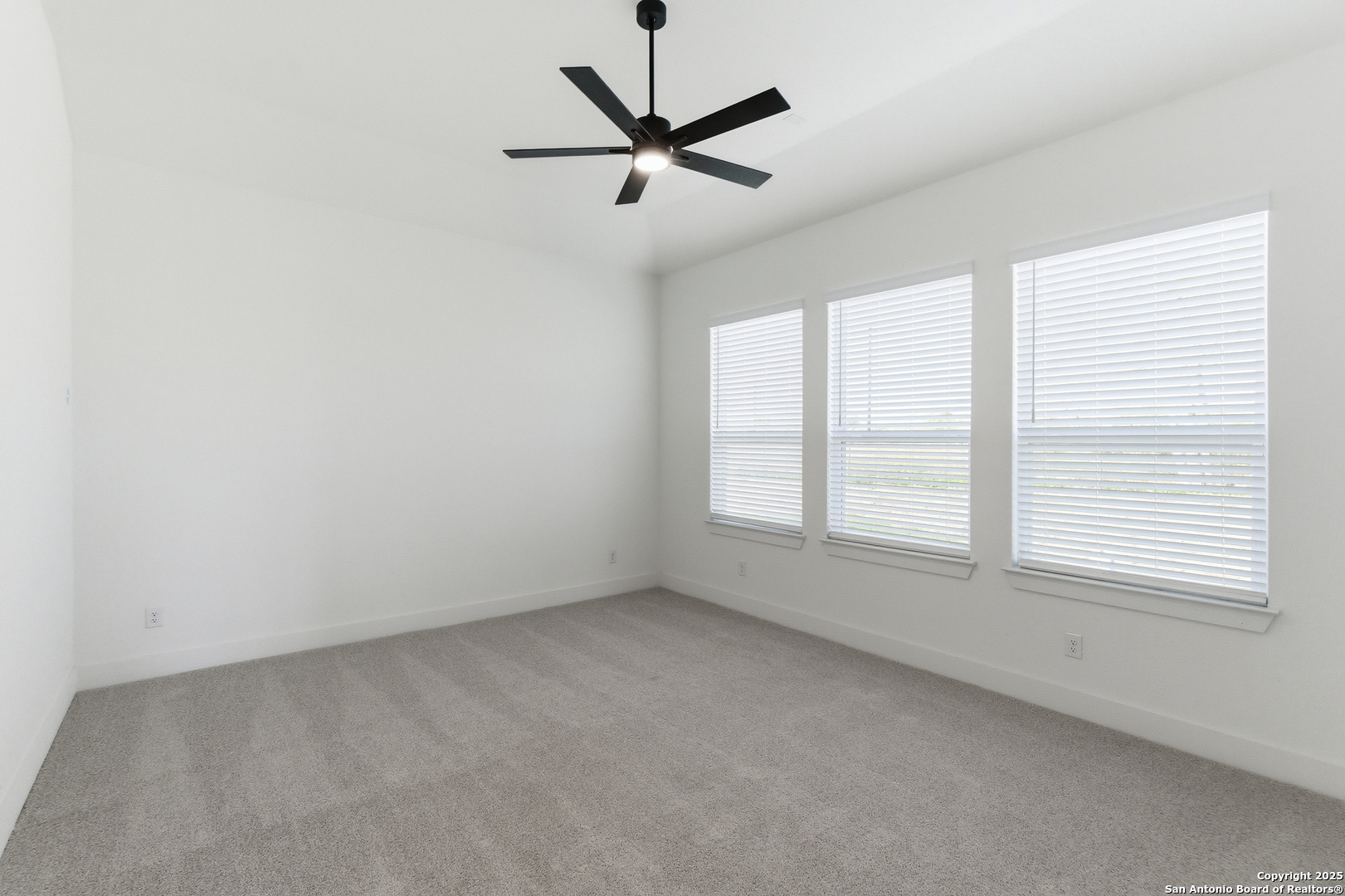 8903 Arroyo Grove San Antonio TX 78263