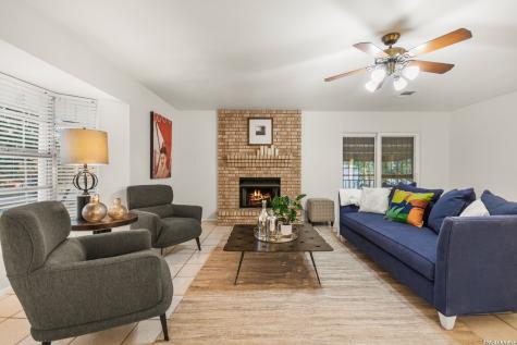 205 Rolling Oaks San Antonio TX 78253