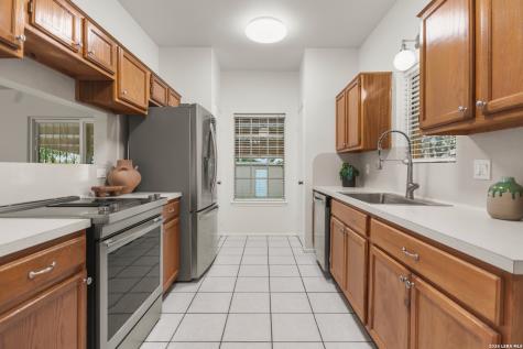205 Rolling Oaks San Antonio TX 78253