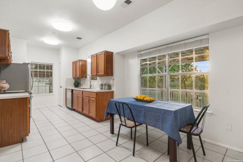 205 Rolling Oaks San Antonio TX 78253