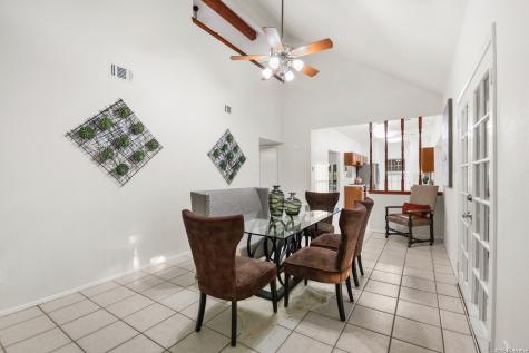 205 Rolling Oaks San Antonio TX 78253