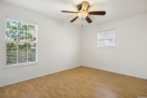 205 Rolling Oaks San Antonio TX 78253