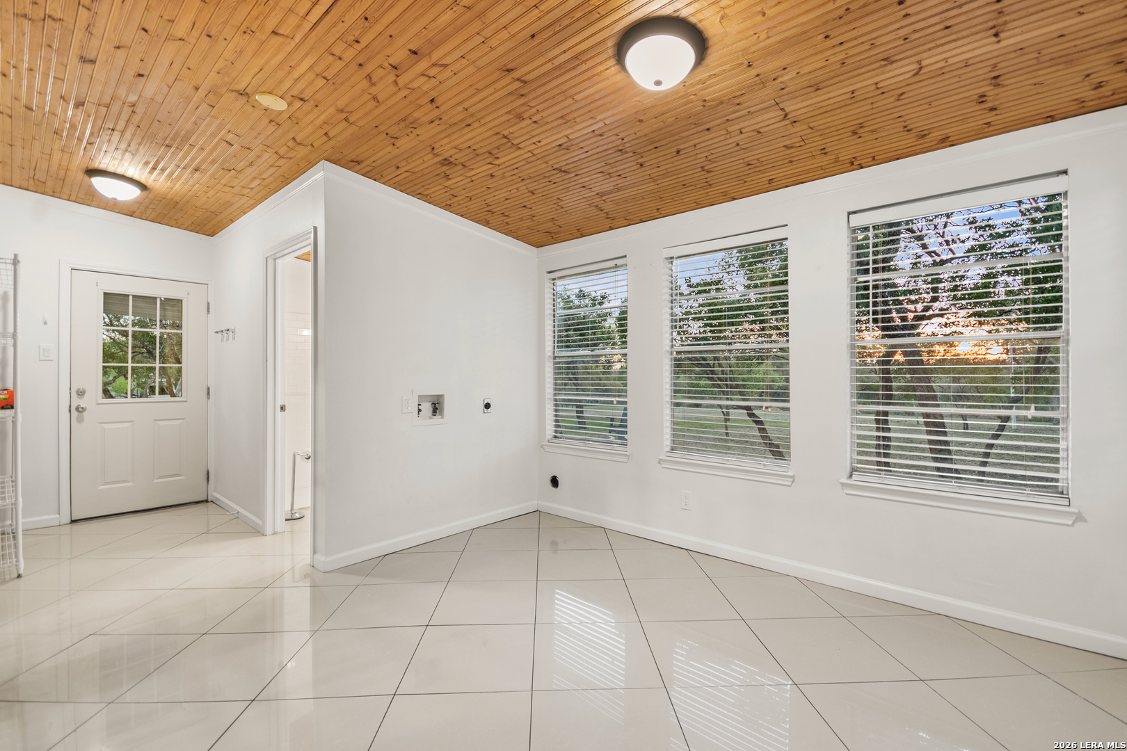205 Rolling Oaks San Antonio TX 78253