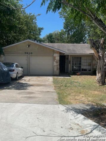 7010 Glen Chase San Antonio TX 78239