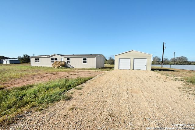 137 Private Road 3492 Gonzales TX 78629