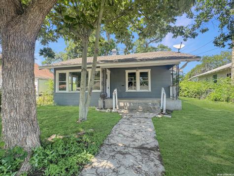 423 Barrett Place San Antonio TX 78225