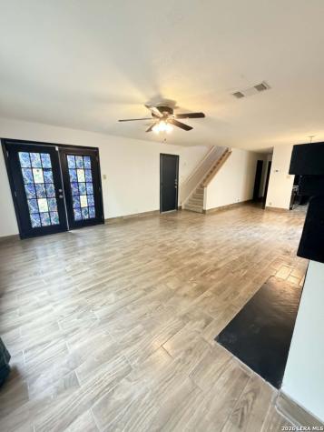 8911 Kenton Briar San Antonio TX 78240