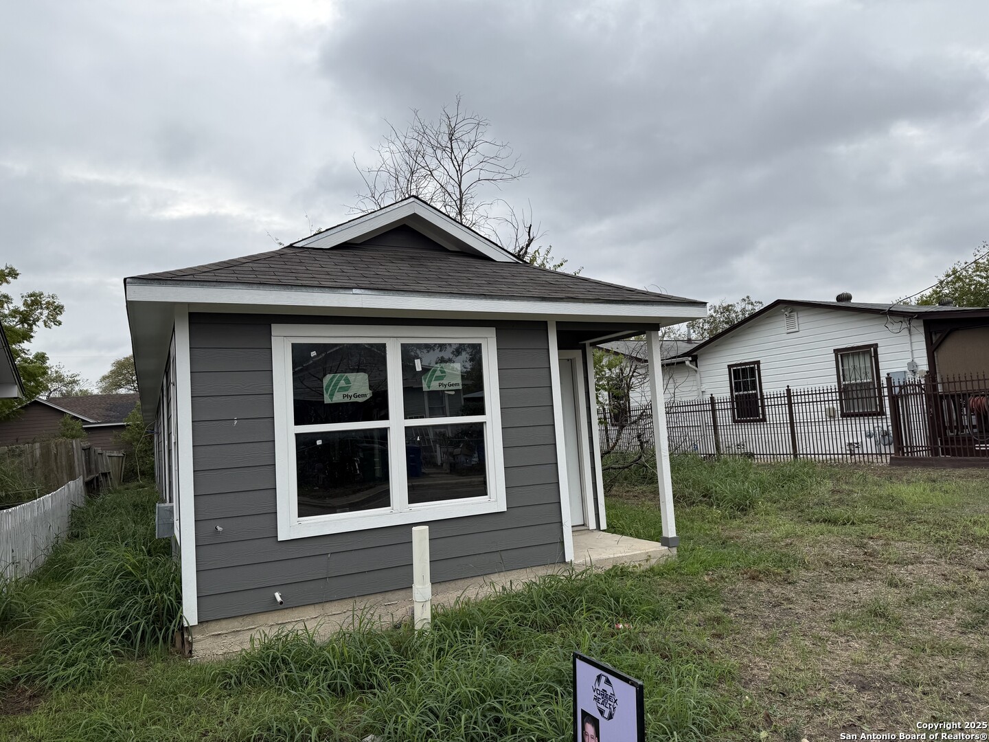 216 Milvid San Antonio TX 78211