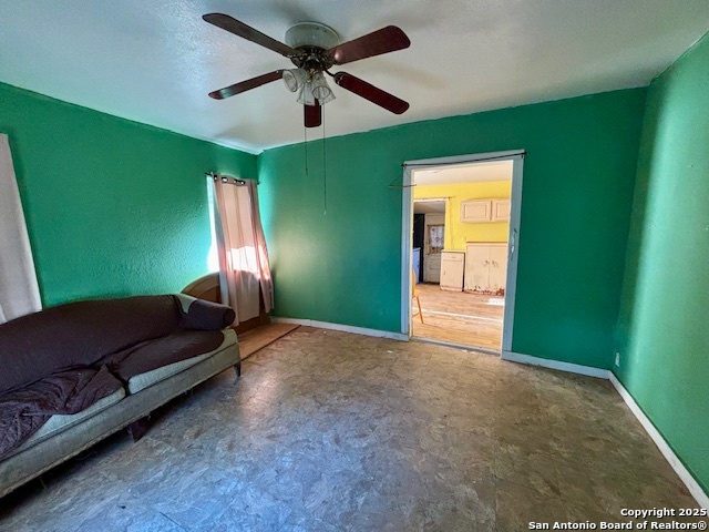 732 E Mesquite Uvalde TX 78801