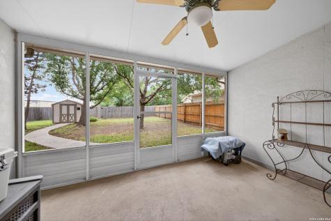 8614 Sunny Oaks San Antonio TX 78250