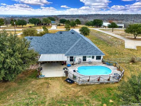 1120 Country View Drive La Vernia TX 78121