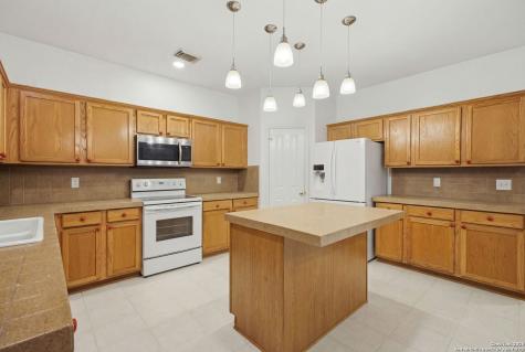 21714 Cliff View San Antonio TX 78259