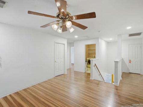 21714 Cliff View San Antonio TX 78259