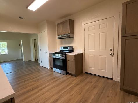 1328 N Center San Antonio TX 78202