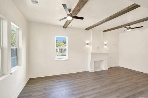1328 N Center San Antonio TX 78202