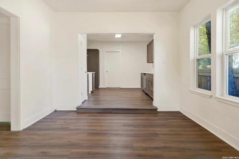 1328 N Center San Antonio TX 78202