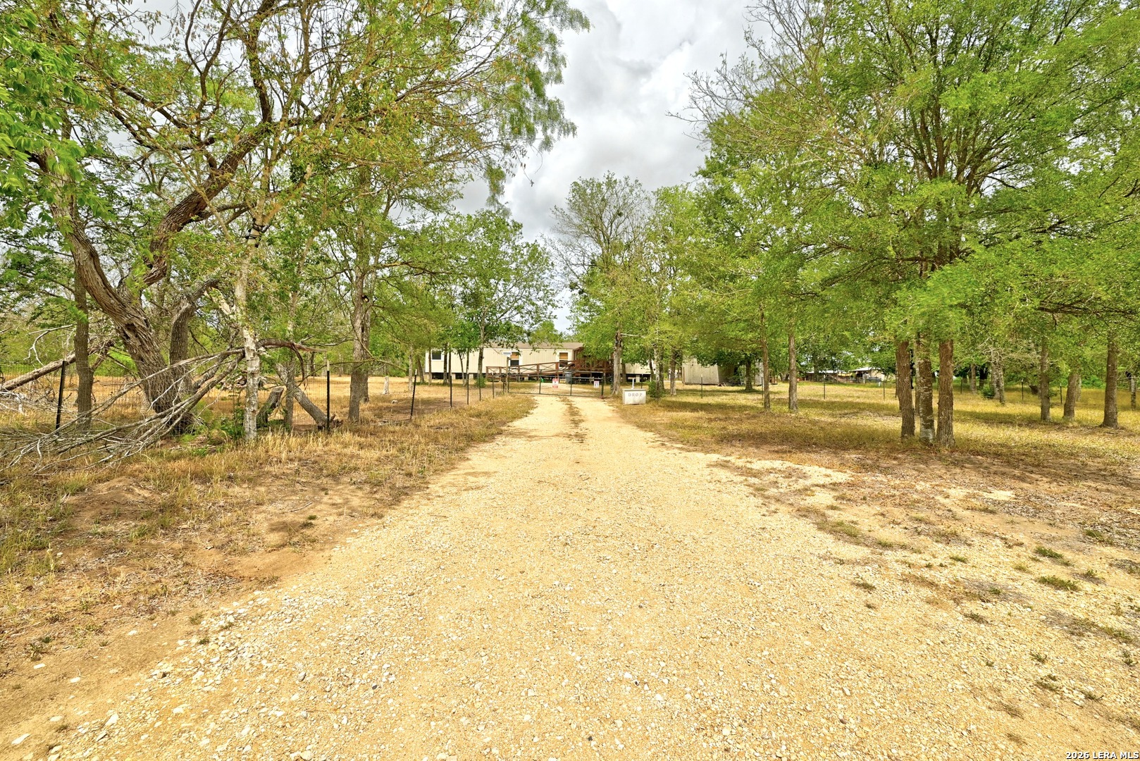 232 Sparrow Dale TX 78616