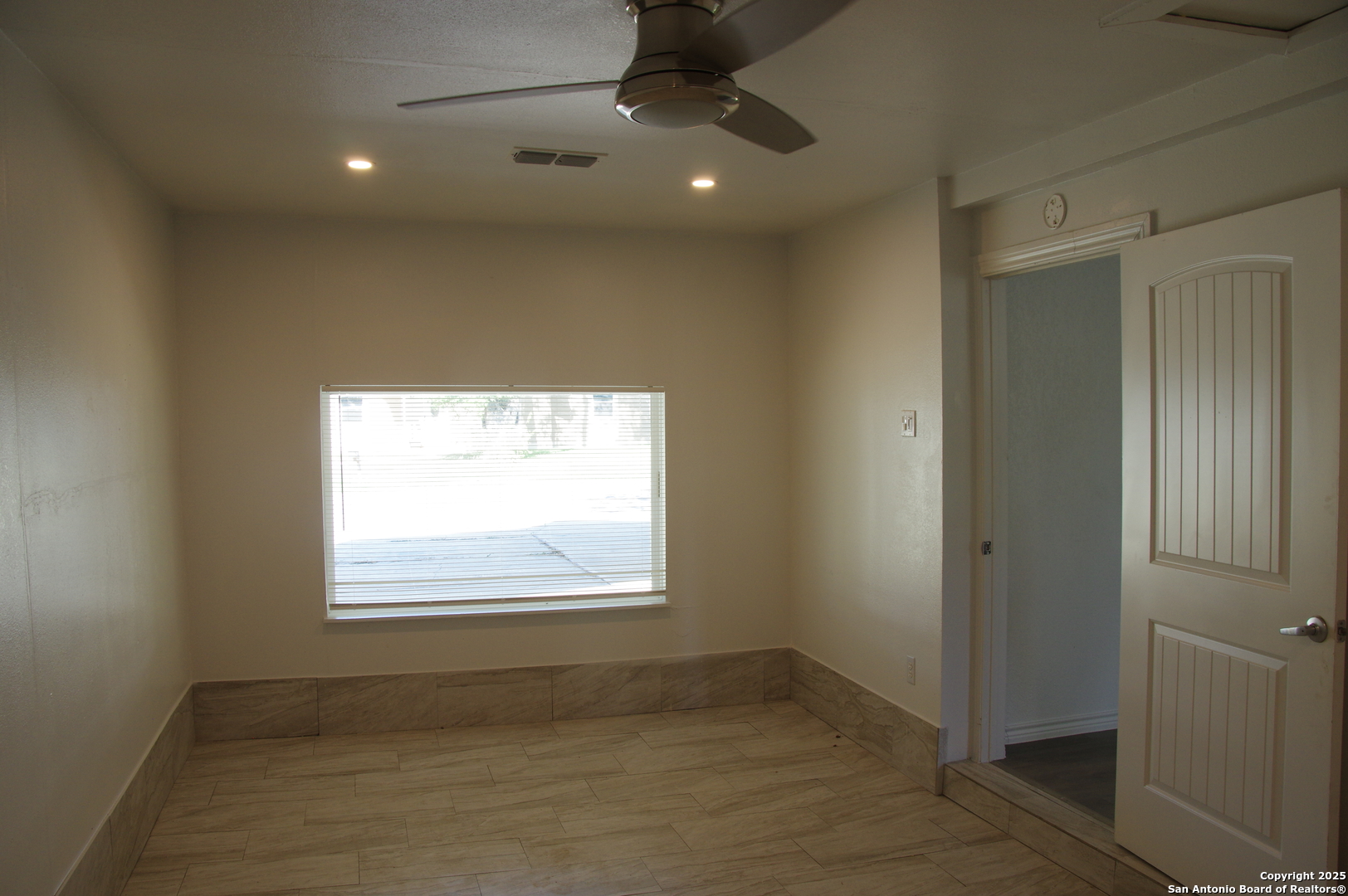 4406 Desert View San Antonio TX 78217