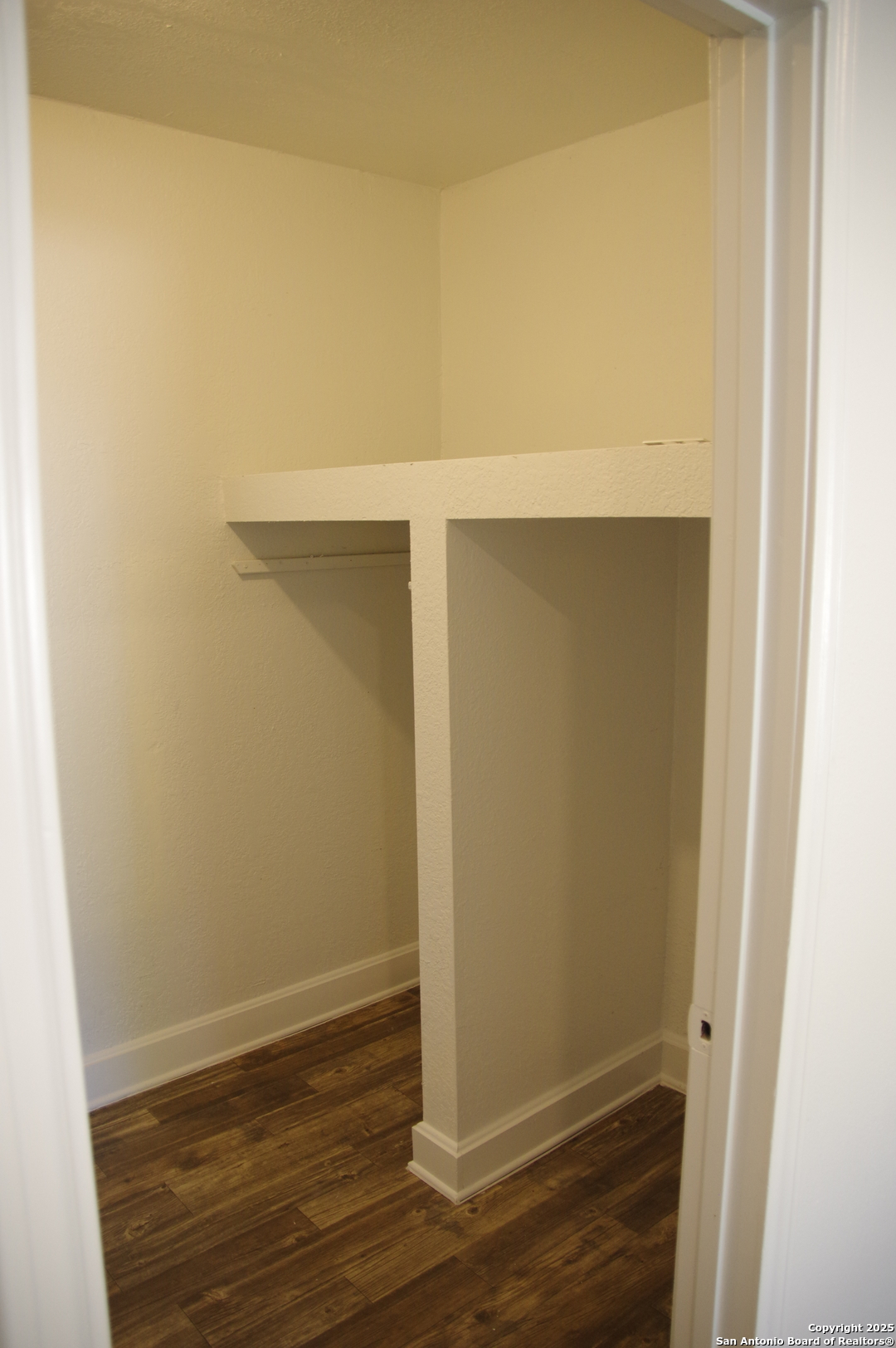 4406 Desert View San Antonio TX 78217