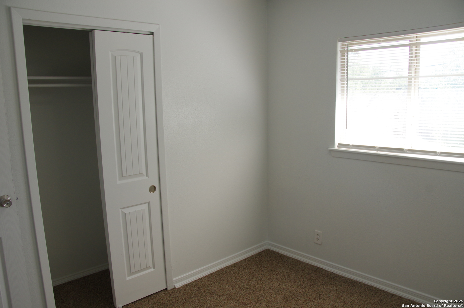 4406 Desert View San Antonio TX 78217