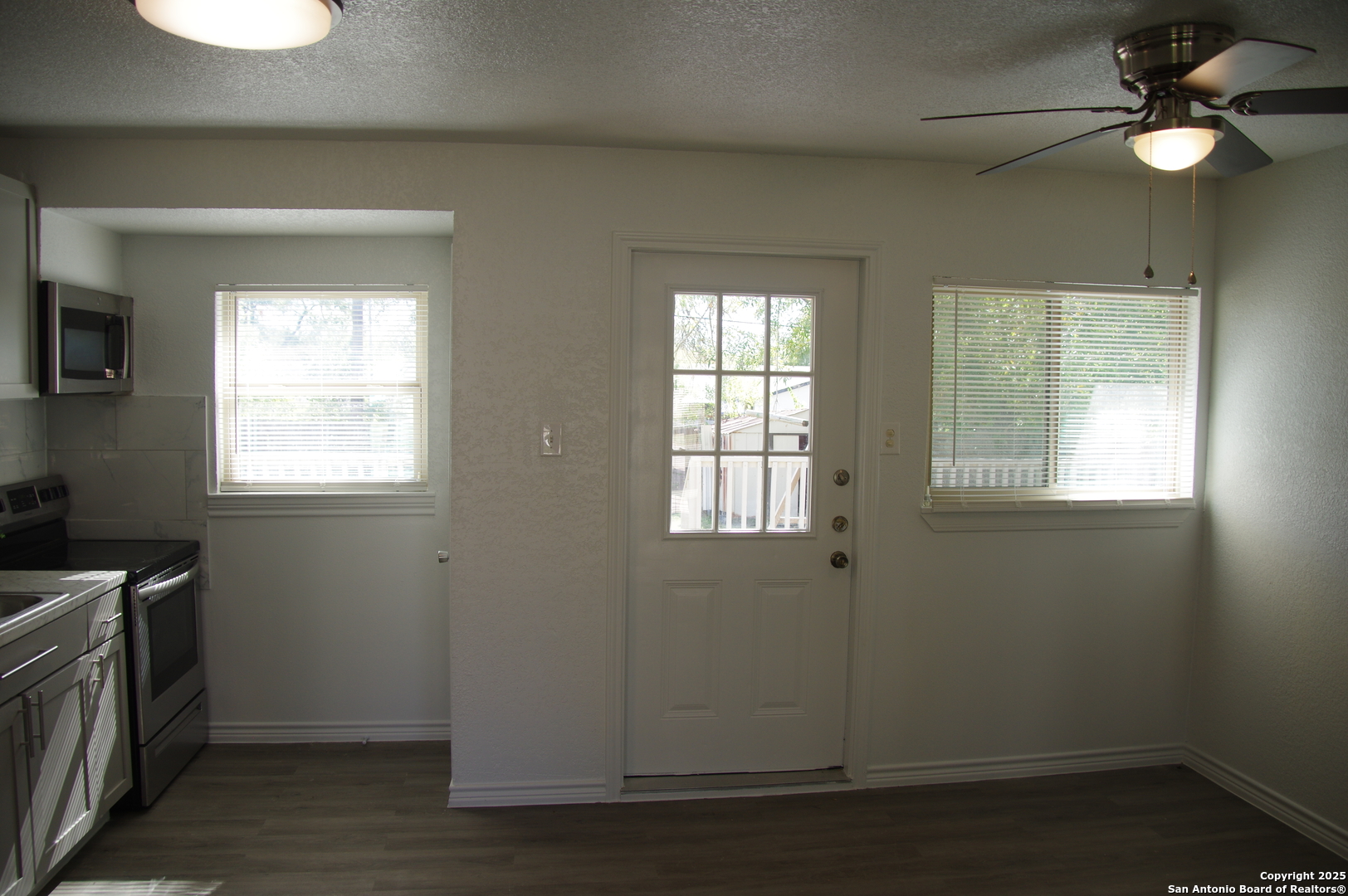 4406 Desert View San Antonio TX 78217