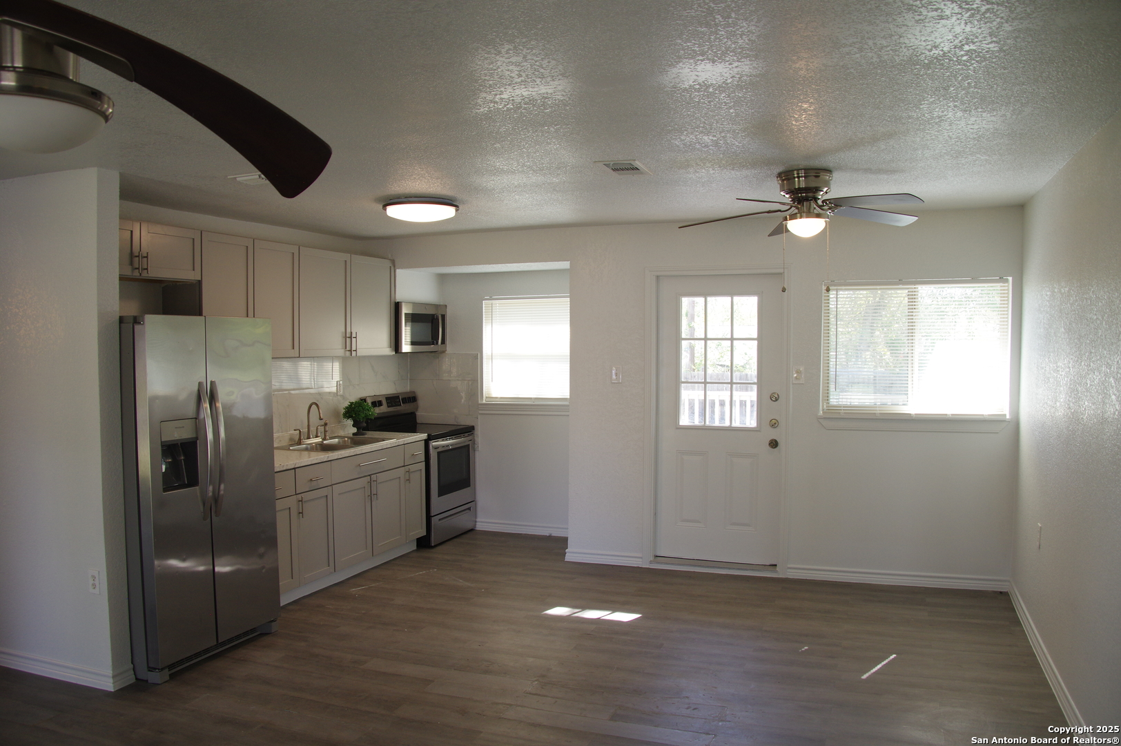 4406 Desert View San Antonio TX 78217