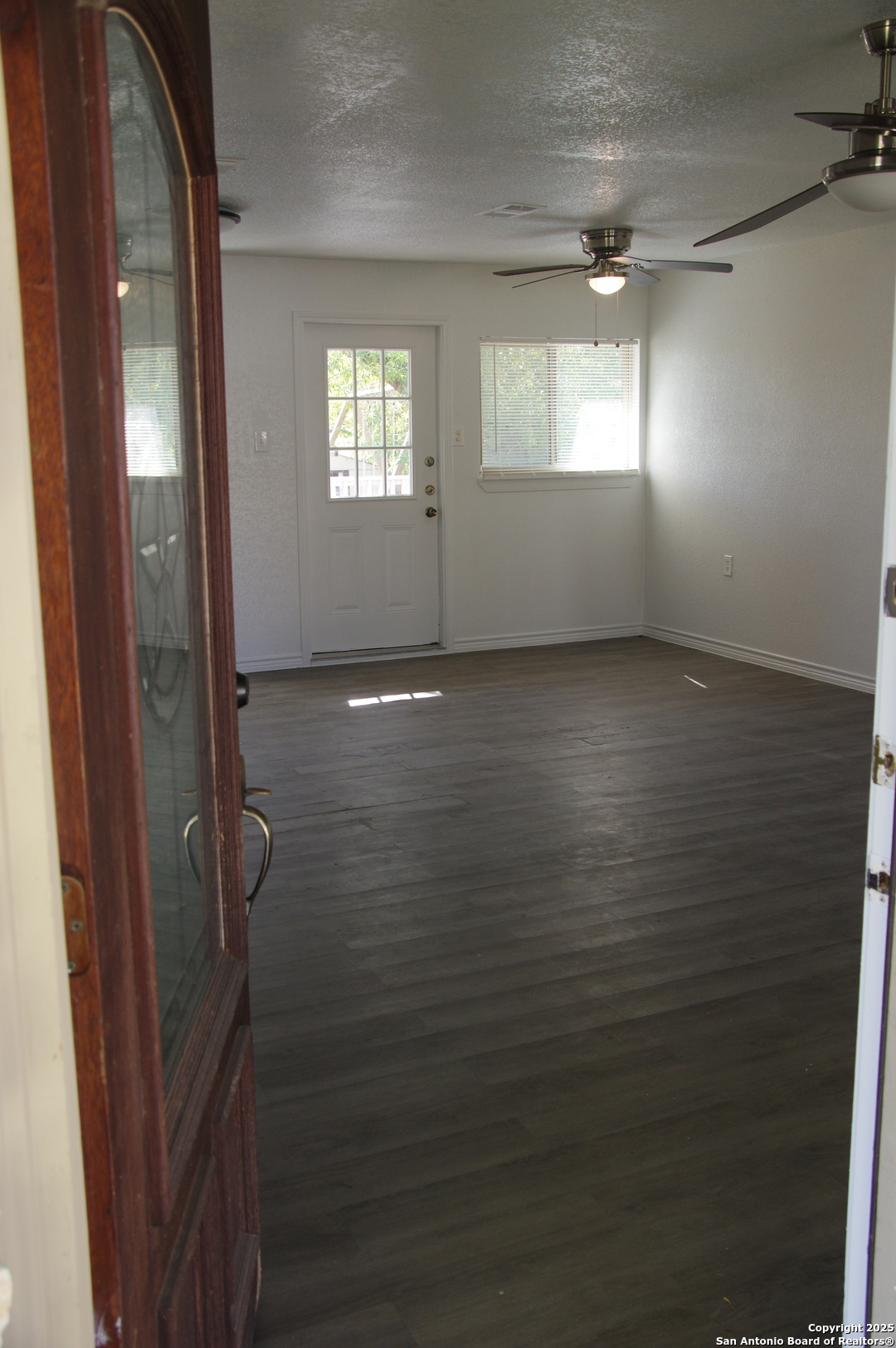 4406 Desert View San Antonio TX 78217