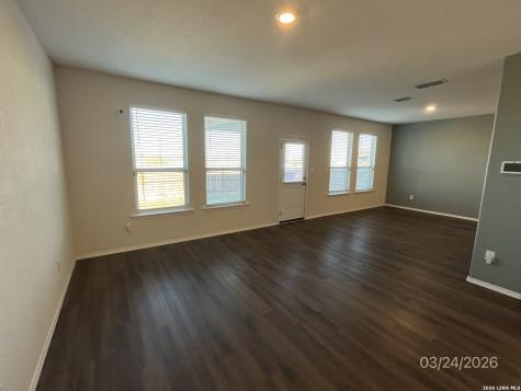 111 Sundrop Trail New Braunfels TX 78130