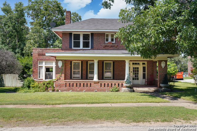 1309 1st Street Floresville TX 78114