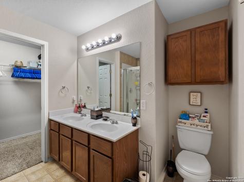 7815 Ironside Port San Antonio TX 78227