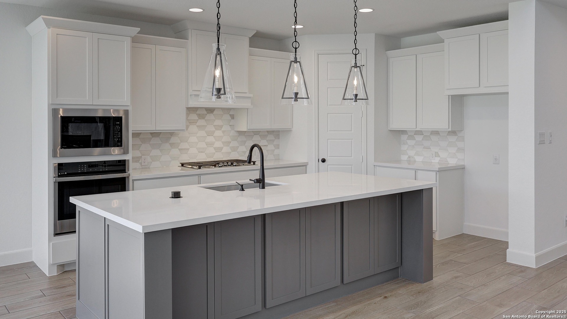 213 Hidalgo Boerne TX 78006