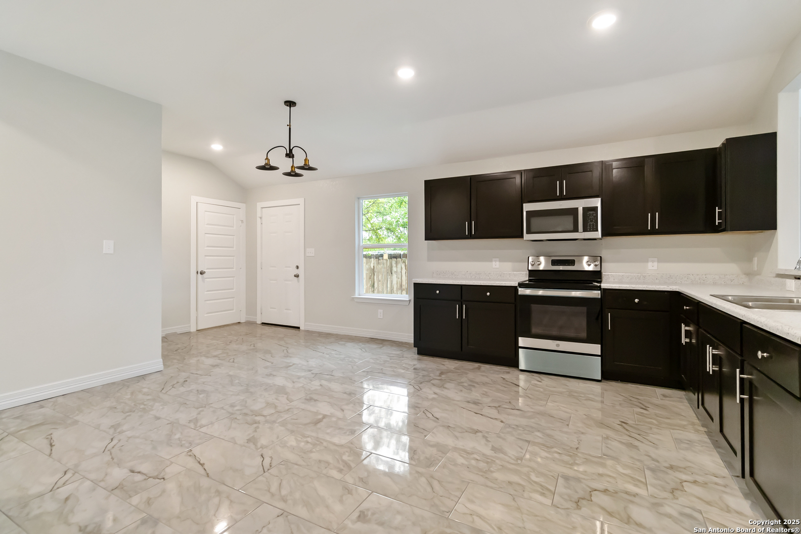 10302 Renova San Antonio TX 78214