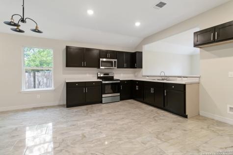10302 Renova San Antonio TX 78214