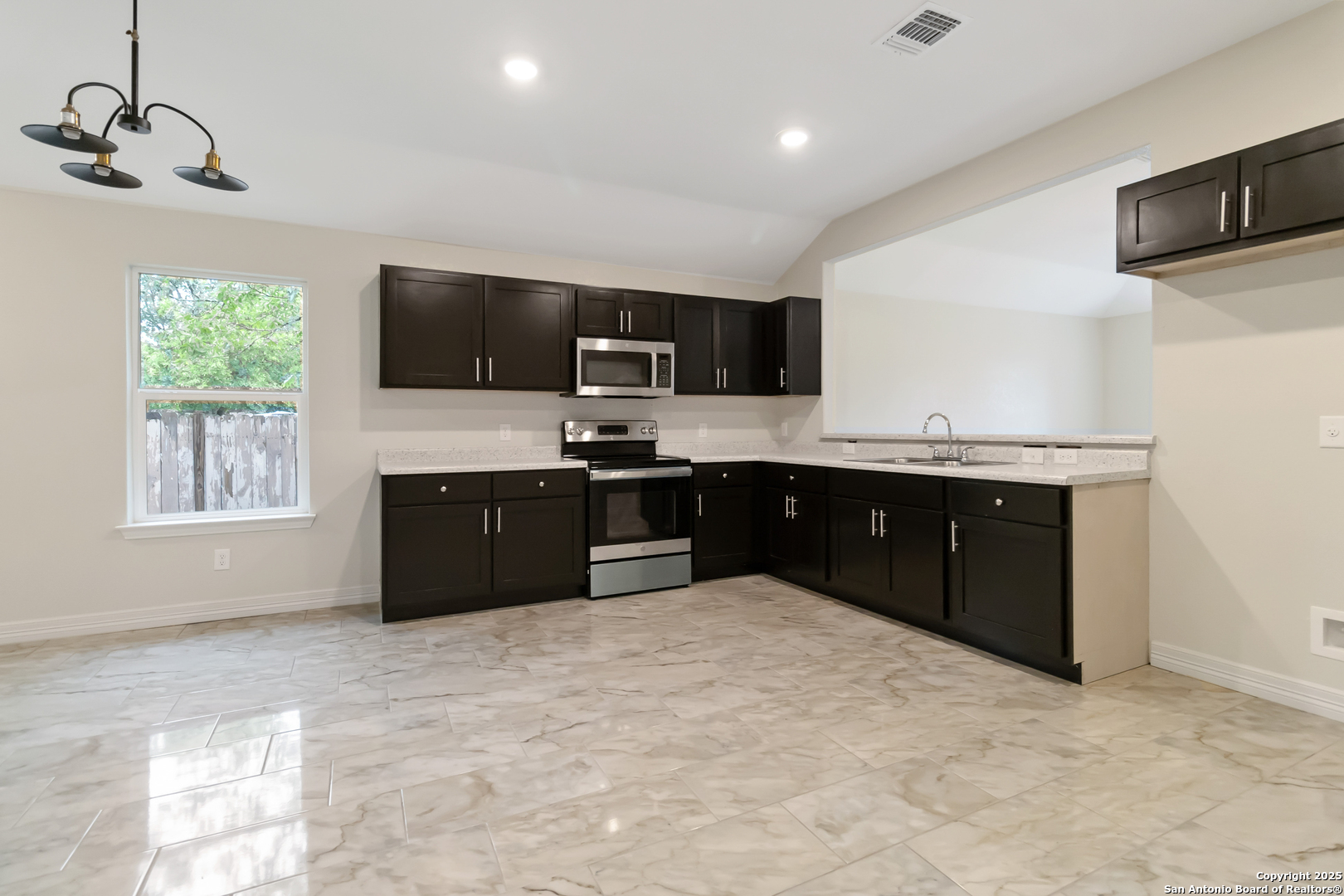 10302 Renova San Antonio TX 78214