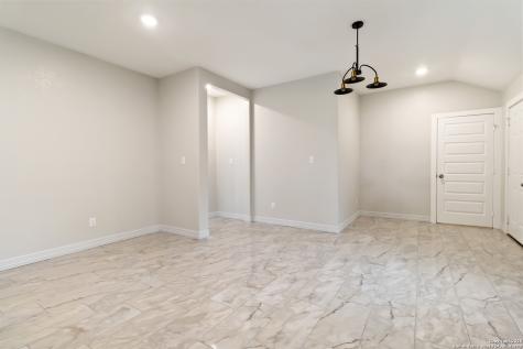 10302 Renova San Antonio TX 78214