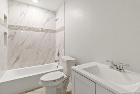 10302 Renova San Antonio TX 78214