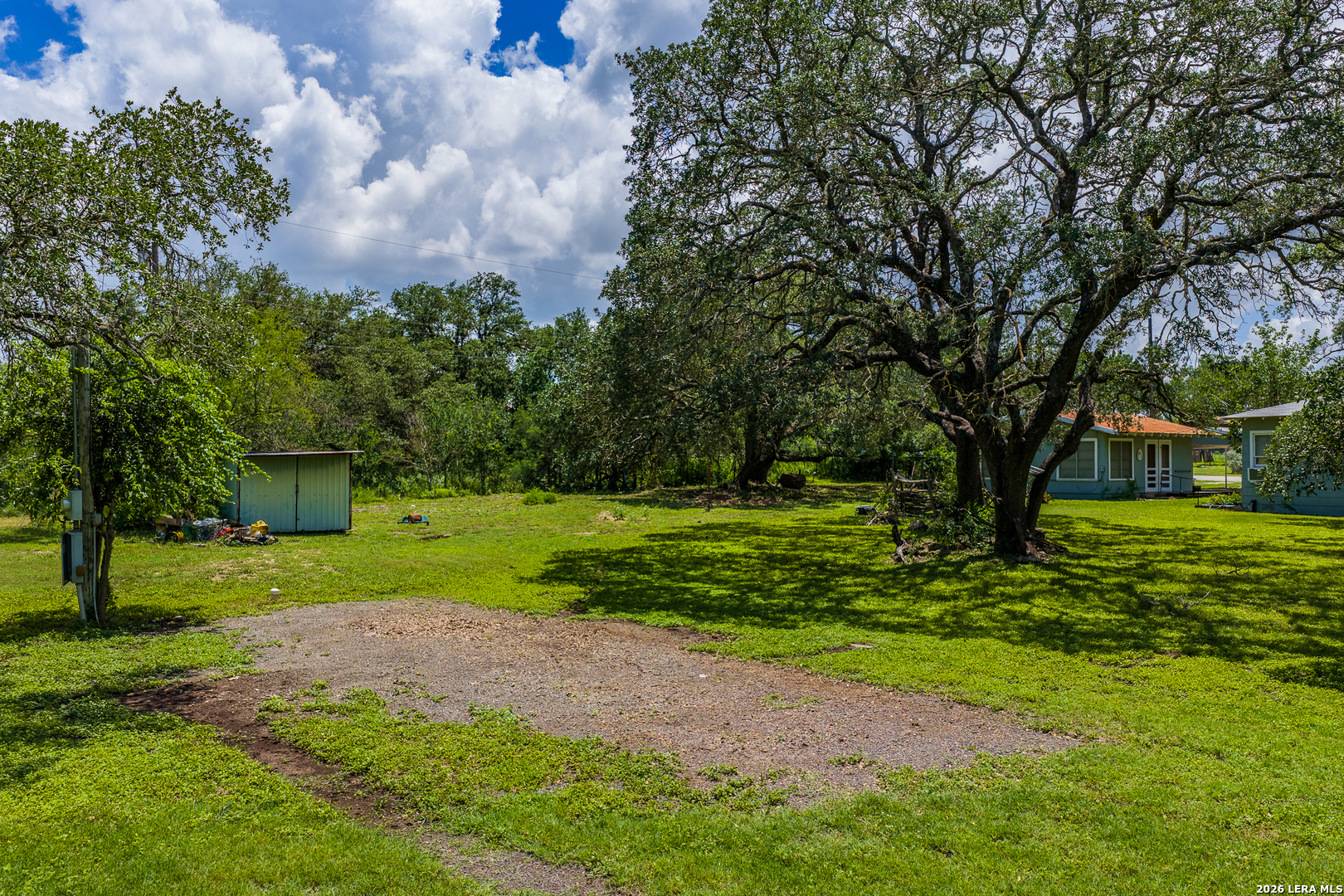 502 S Orange Street Sabinal TX 78881