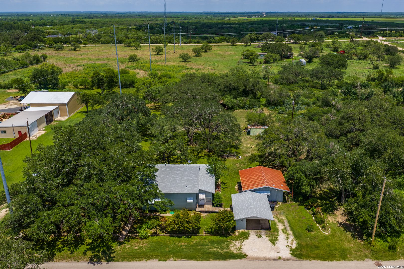 502 S Orange Street Sabinal TX 78881